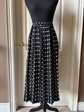 1990s Leslie Fay Black Maxi Skirt with White Polka Dots